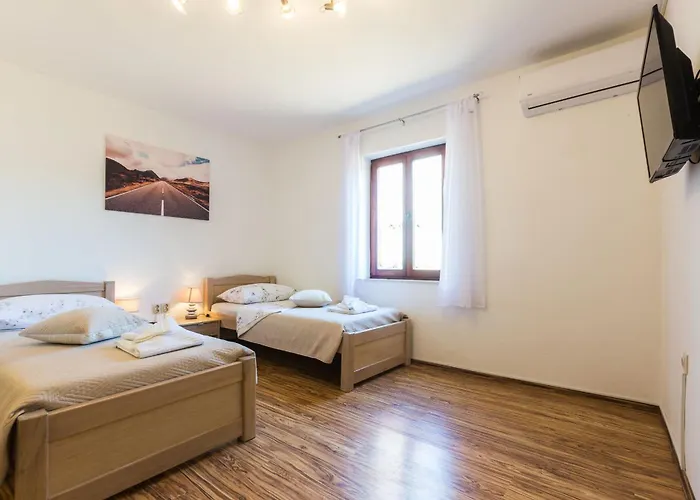Kelava Rooms