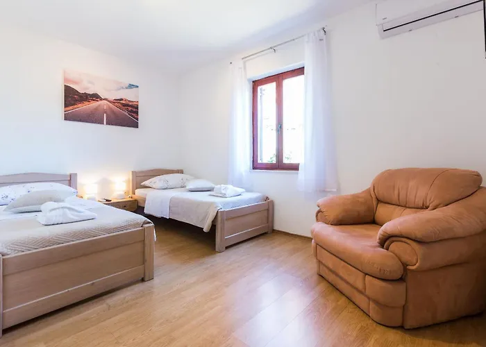 Kelava Rooms